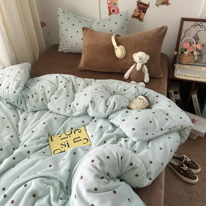 Plush Dot Patterned Blanket Set Homeandso