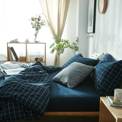Decorative Modern Grid Pattern Bedding Set Homeandso