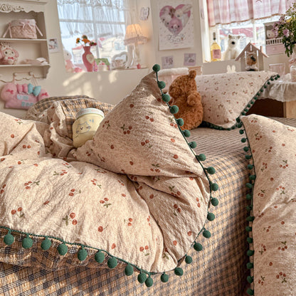 Heart Patterned Decorative Pillow and Duvet Cover Set Homeandso