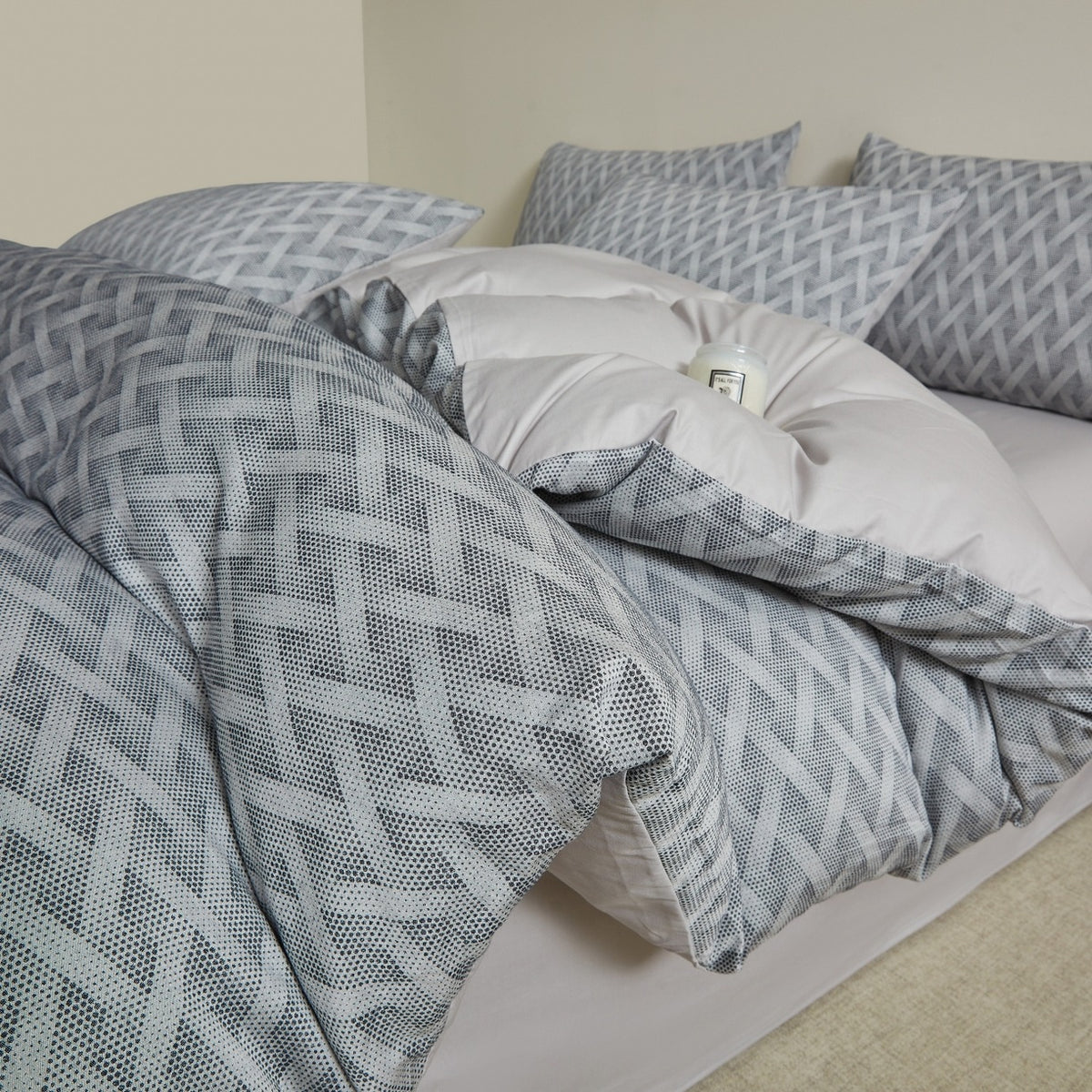 Embroidered Leaf Print Duvet Cover Set