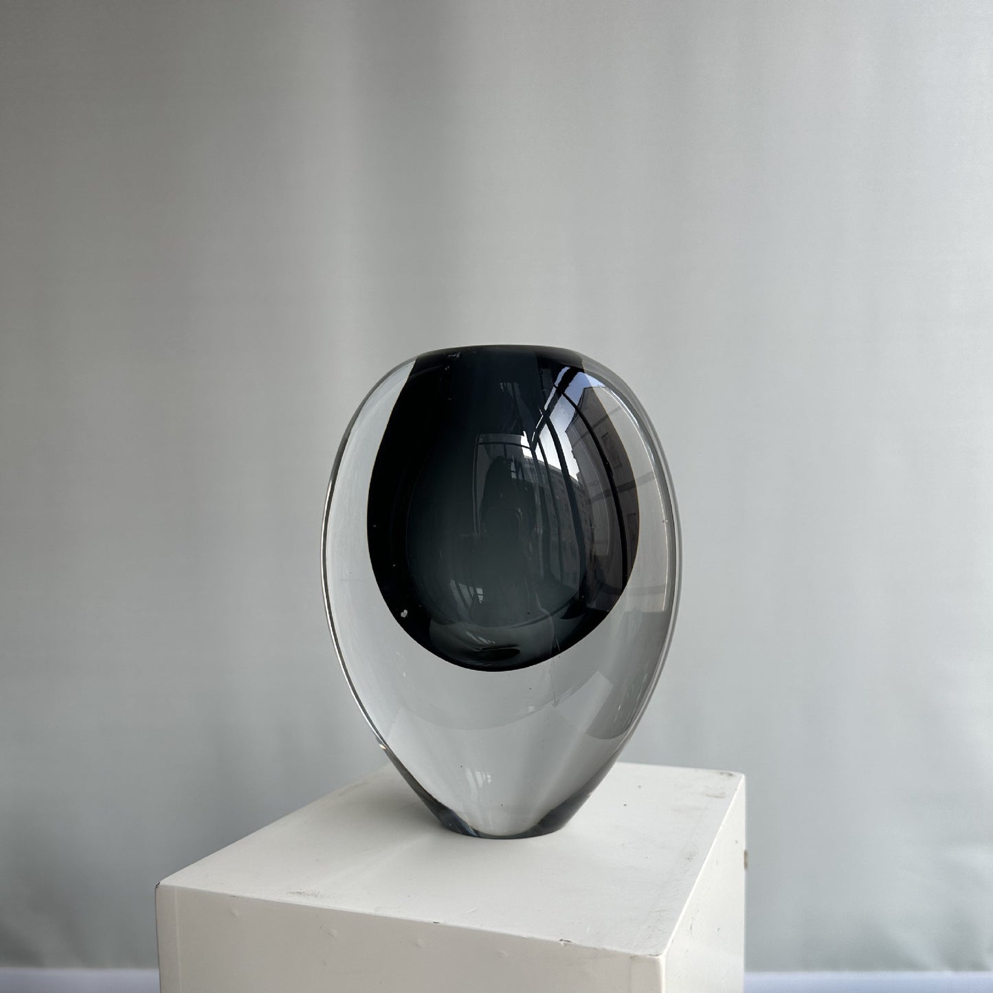 Artistic Glass Vase Homeandso