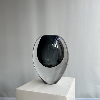 Artistic Glass Vase Homeandso