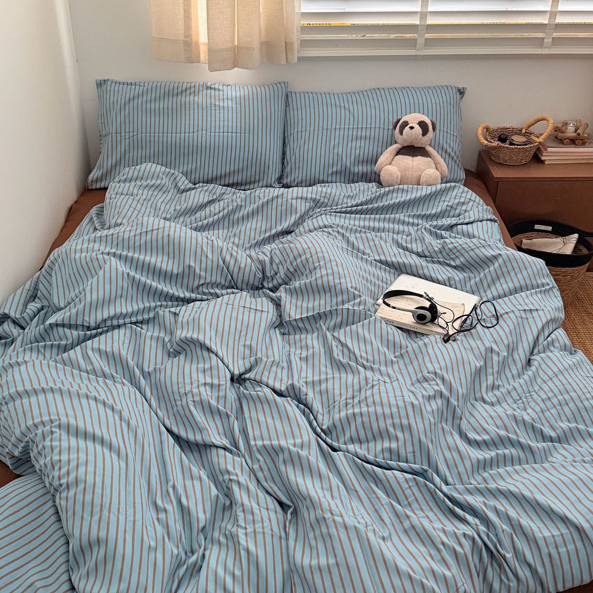 Decorative Striped Bed Linen Set Homeandso