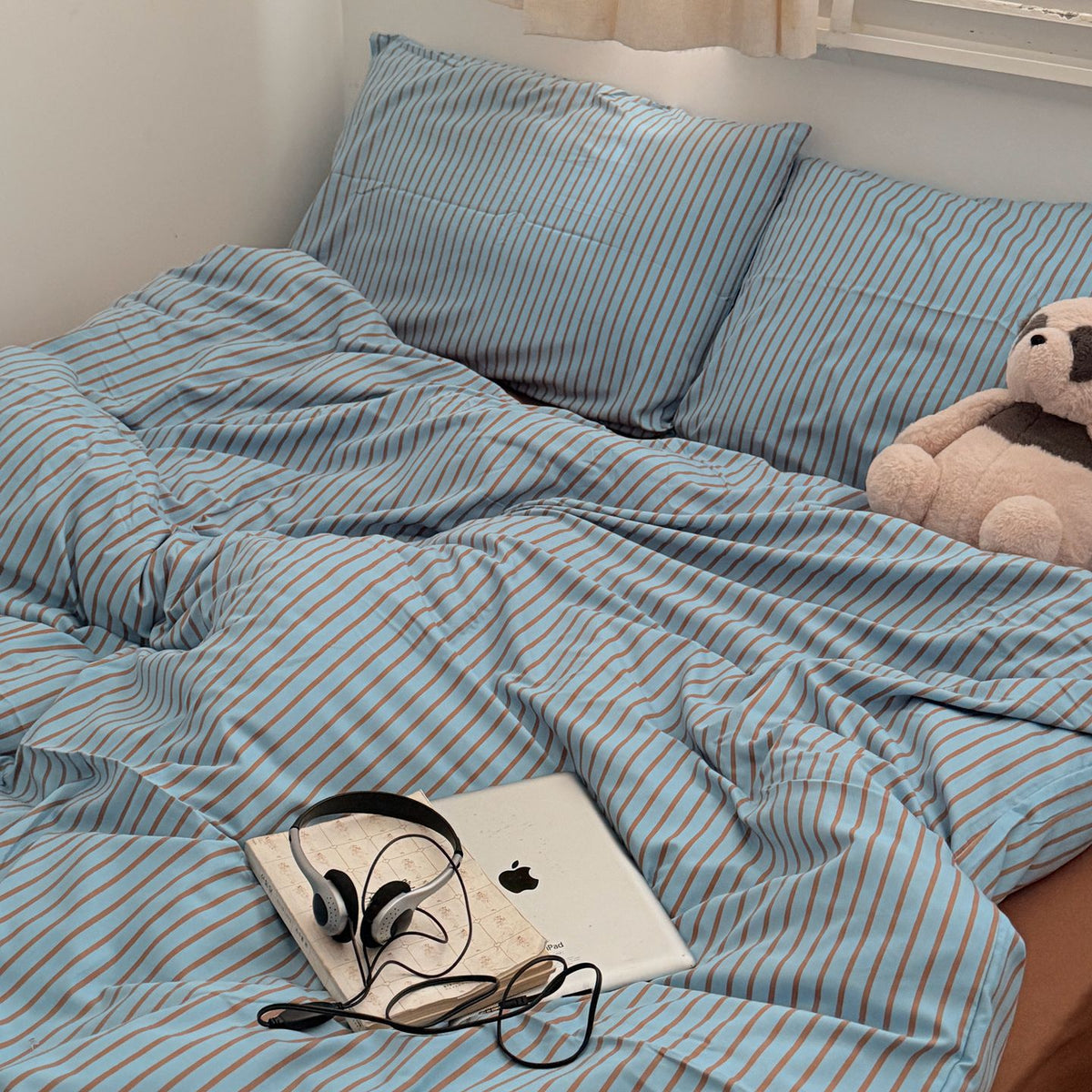 Decorative Striped Bed Linen Set Homeandso