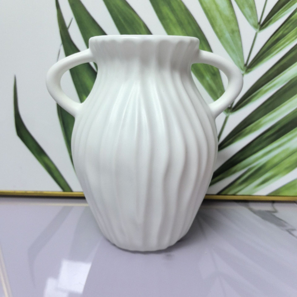 Elegant Ribbed Decorative Vase