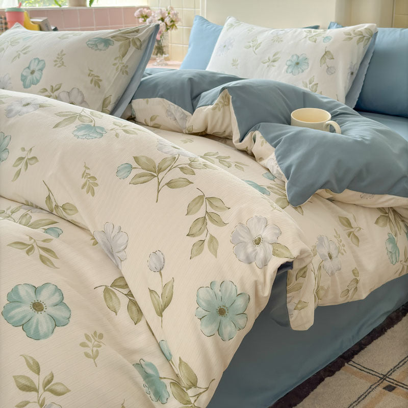 Playful Bear-Themed Bedding Set Homeandso