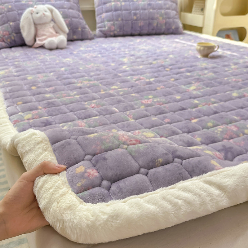Plush Cartoon-Themed Blanket Homeandso